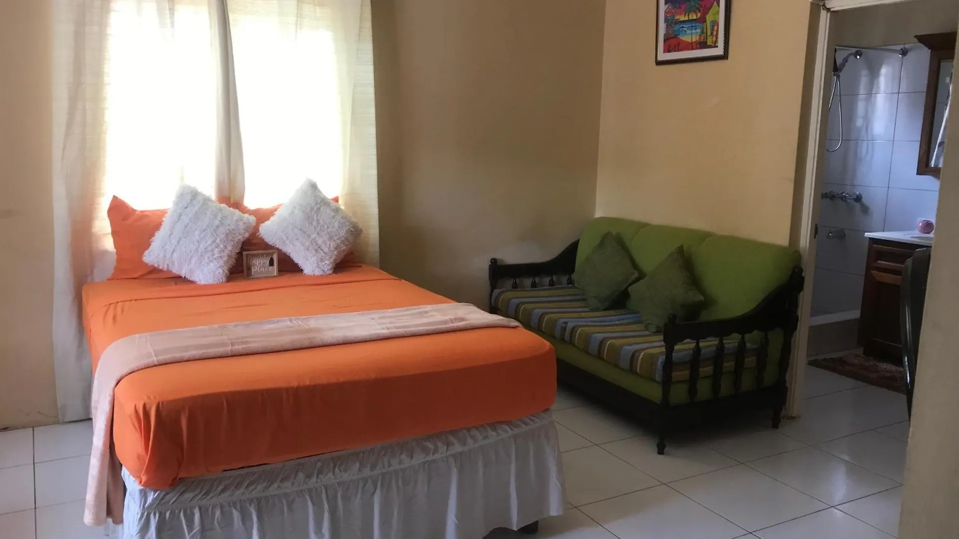 Studio In The Hills Of Ocho Rios Apartman