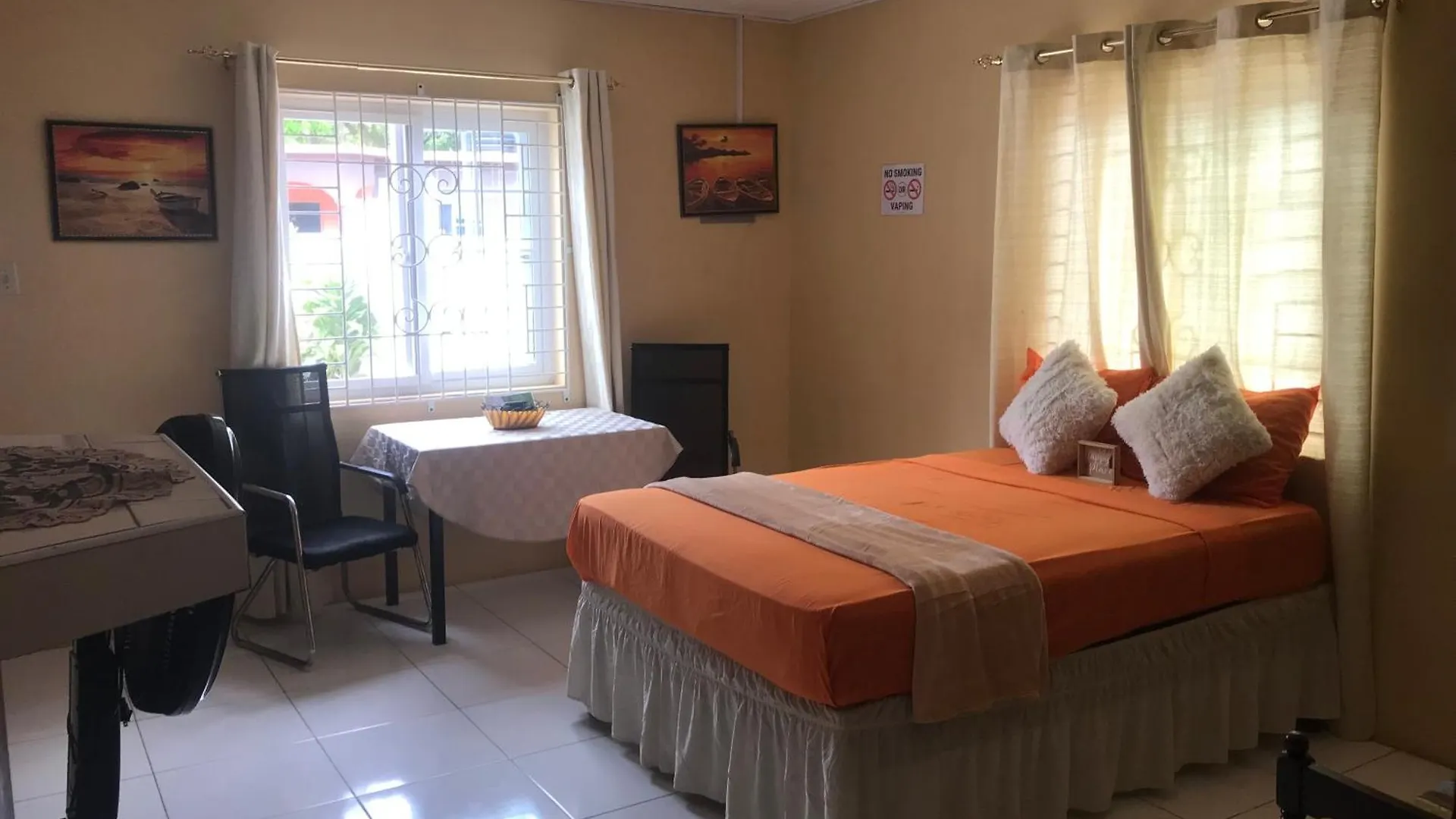 Studio In The Hills Of Ocho Rios Apartman